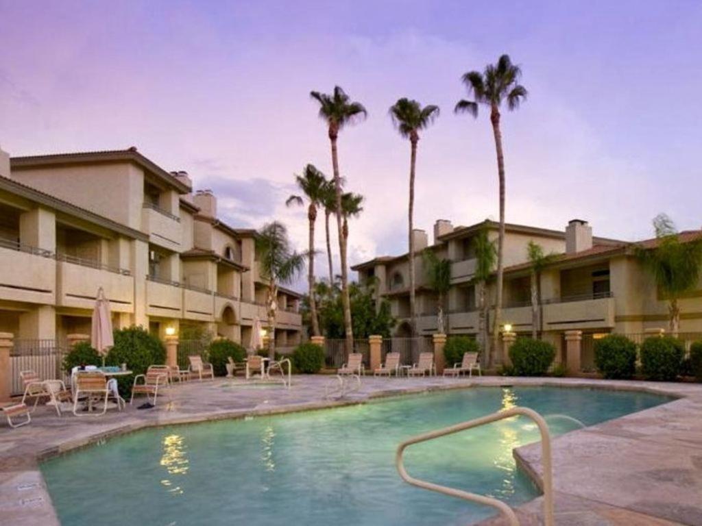 Poolside Condo to 1 of 3 Resort Pool-Spa Complexes, ALL HEATED & OPEN 24/7/365!