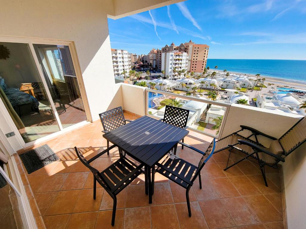 Las Palmas Resort Condo 603 with amazing sea view