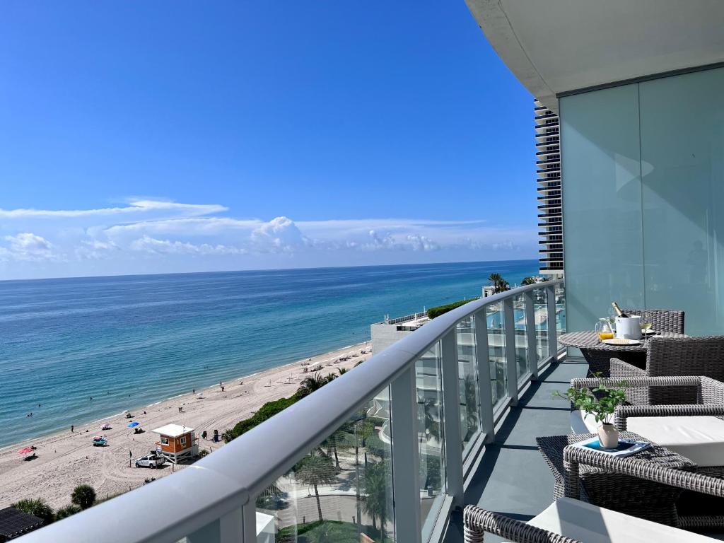 Direct Oceanfront Condo - Hyde Resort