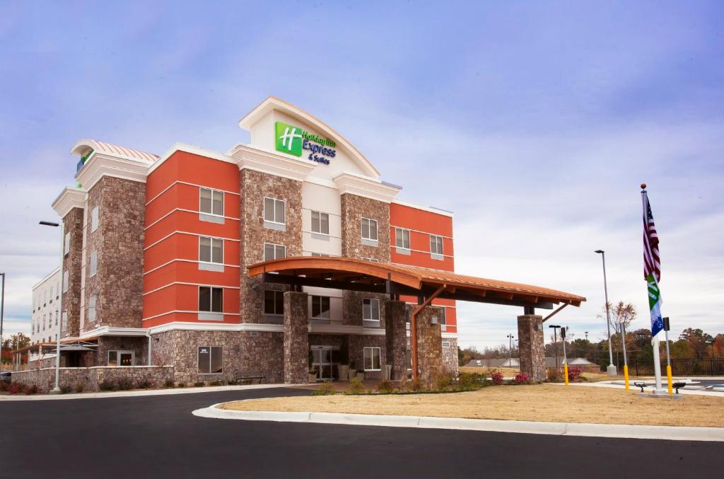 Holiday Inn Express Hotel & Suites Hot Springs, an IHG Hotel