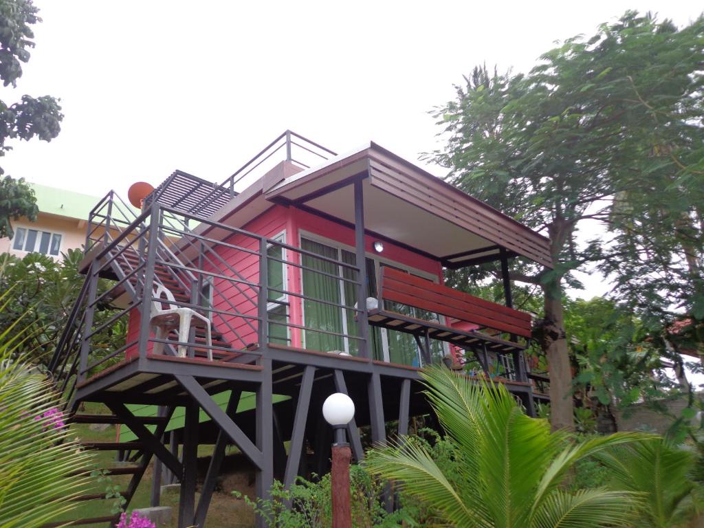 Hill Zone Home Stay by Little Paradise